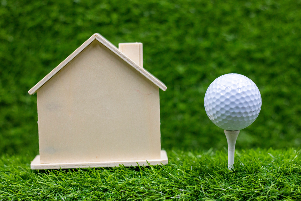 the Best Time to List Your Golf Course Home for Sale