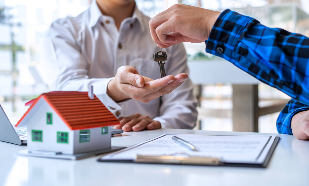 Should You Offer Buyers a Discount on Your Home